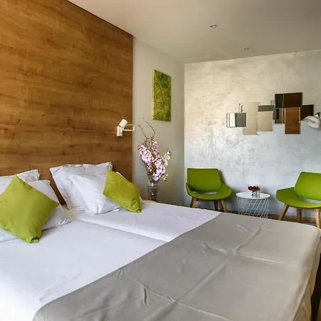 Ora Luxury Πανσιόν