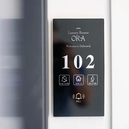 Ora Luxury Πανσιόν 4*