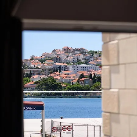Πανσιόν Ora Luxury