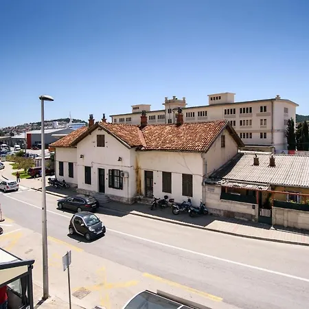 Ora Luxury Konukevi 4*